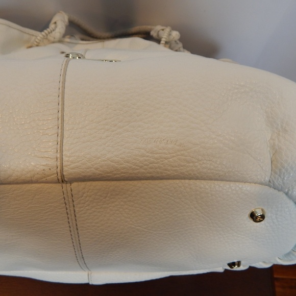 Elliott Lucca Large White Leather Handbag - Picture 5 of 8